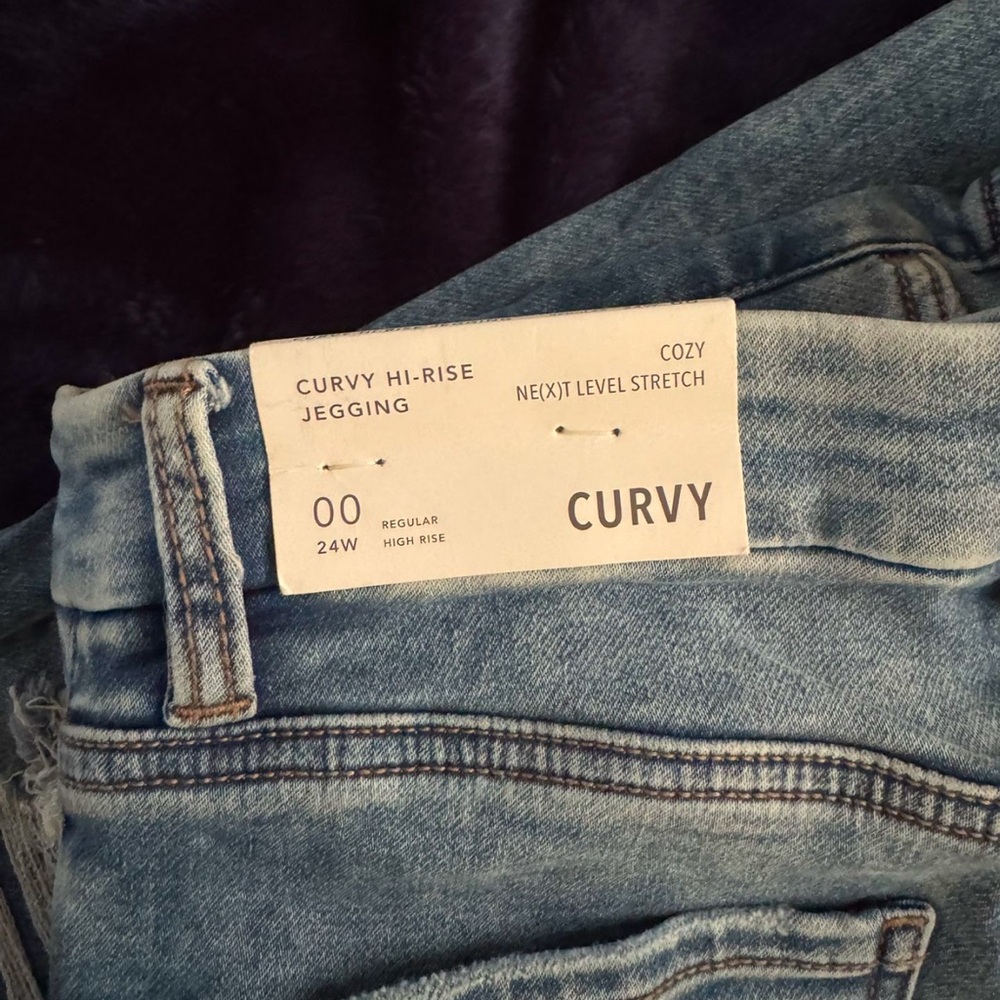 American Eagle Jeans - Picture 3 of 3